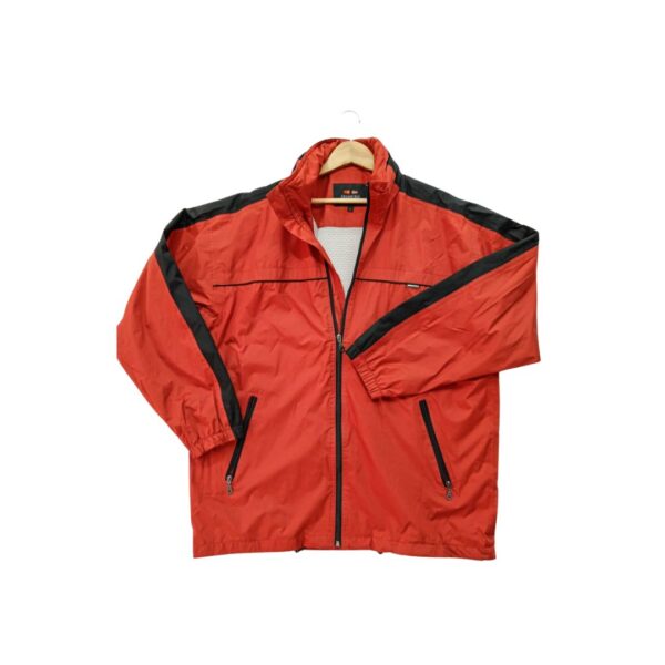 Crvena Crossfield jakna sa izvezenim logom, second hand outdoor garderoba