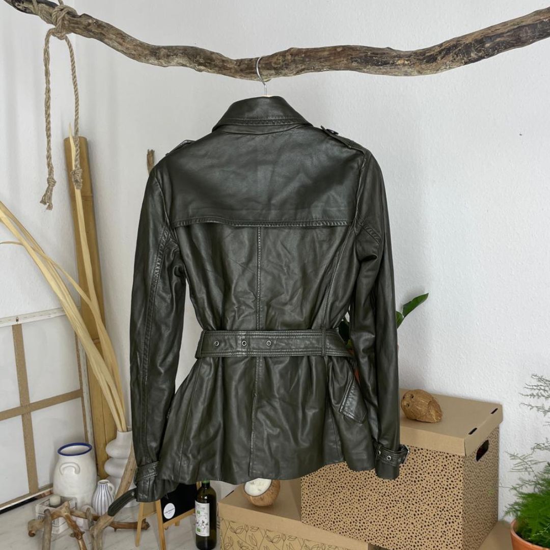 Burberry kožni mantil , second hand