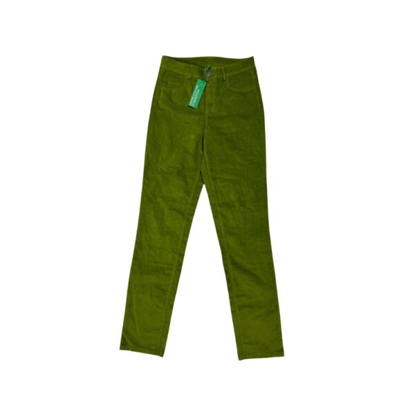 Zelene pantalone Benetton; prodaja ženske garderobe