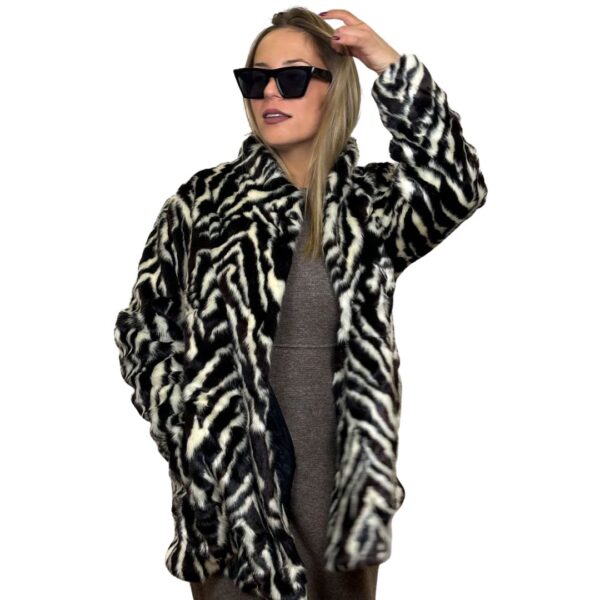 H&M zebra bunda; prodaja second hand garderobe