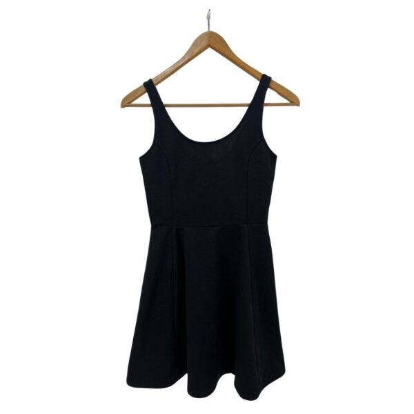 Divided crna haljina